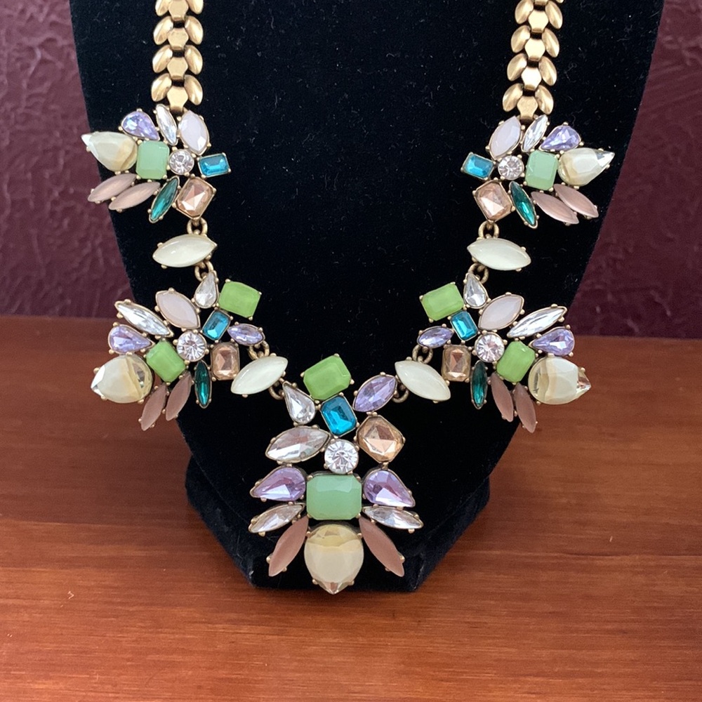Stella & Dot Trellis Necklace Pastel color rhinestones - Picture 2 of 6